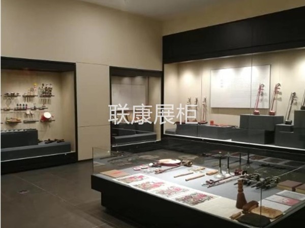 现代博物馆文物展柜