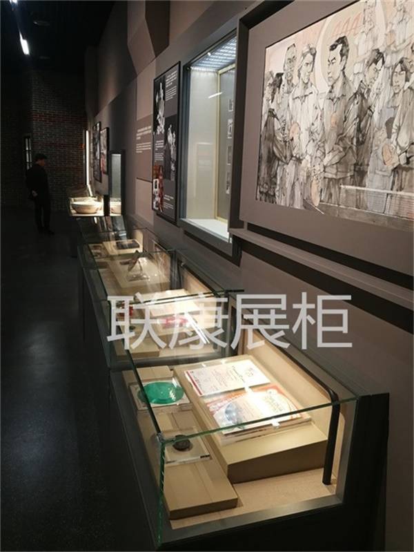 最新博物馆展柜分类图片