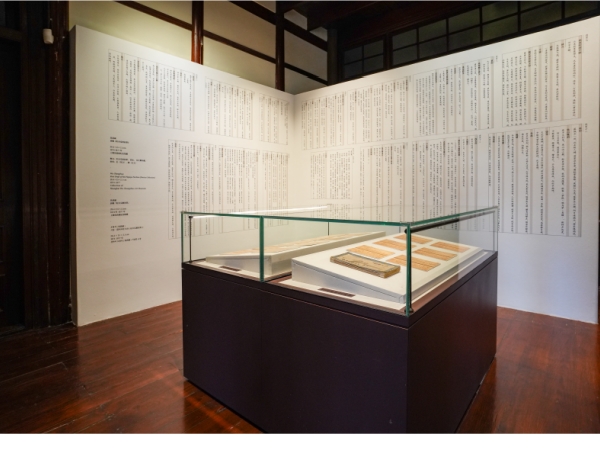 博物馆展柜定制生产助力纪念馆文物保护 博物馆展柜定制生产